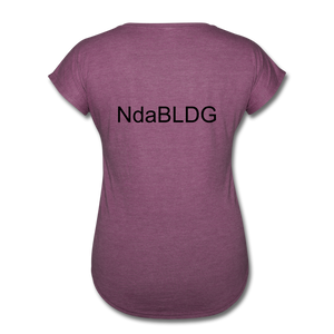 Women's Ndabldg "PRAYING WORKS" V-Neck T-Shirt - heather plum